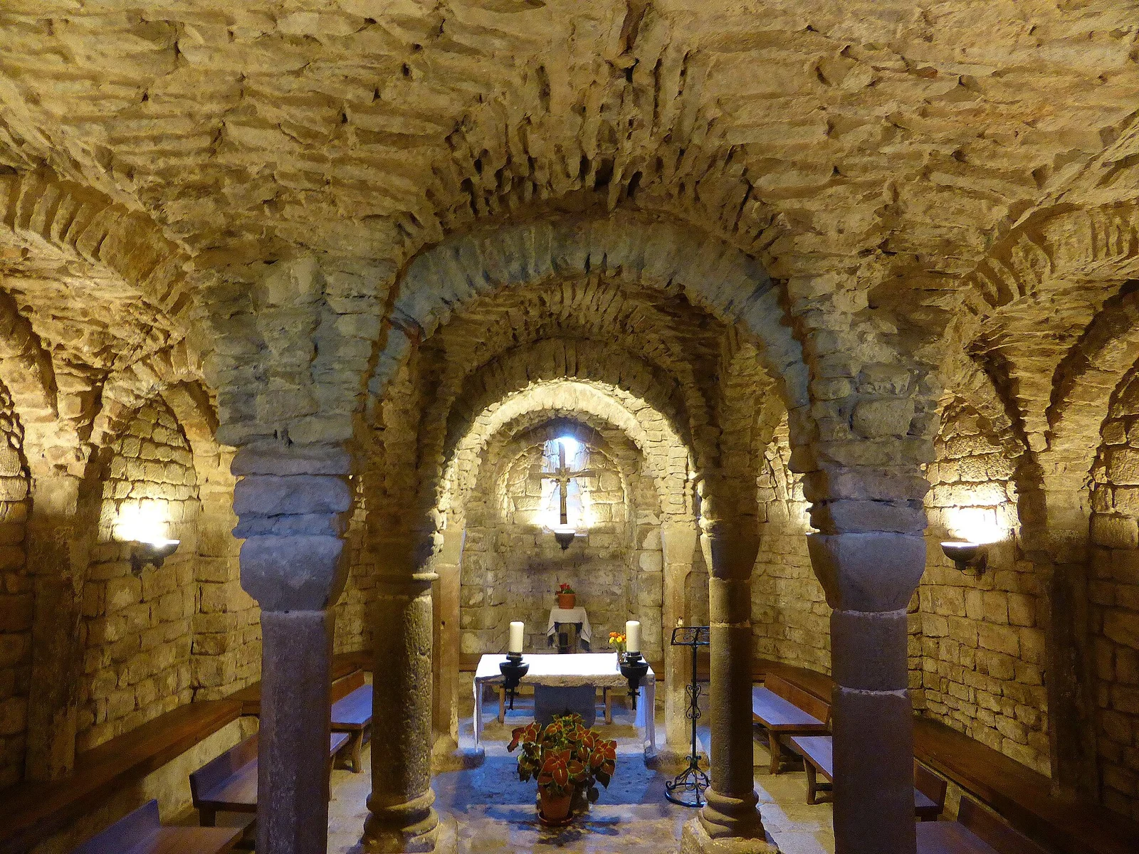 Cripta i cementiri d’Olius